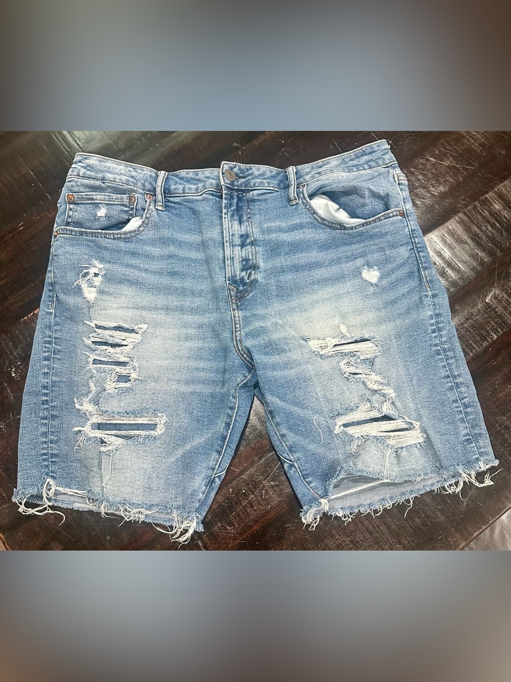 Men’s American Eagle Outfitters Distressed Light Blue Denim Shorts size 36